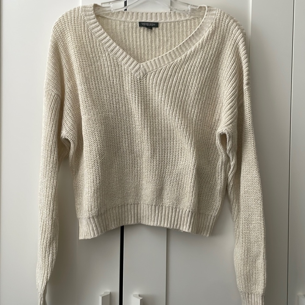 Wild Fable Cropped V-Neck Cream Sweater
